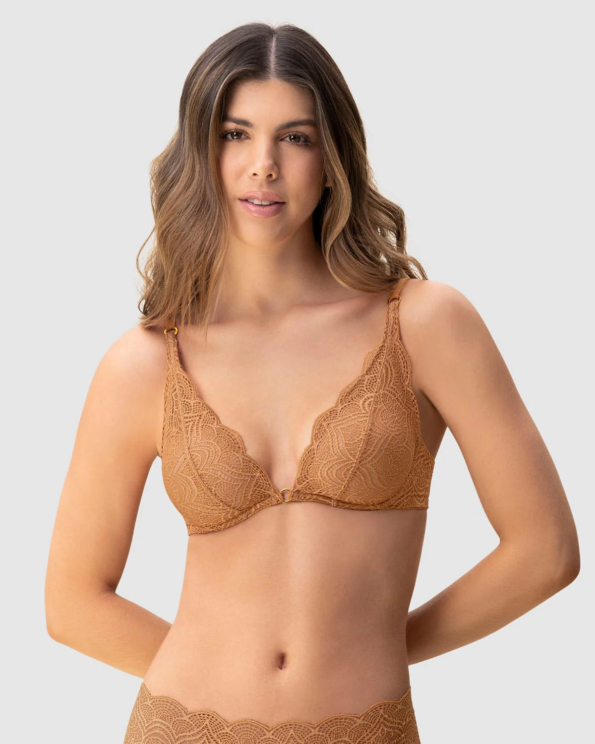 Bralette en encaje con transparencias y arco - Imagen 5